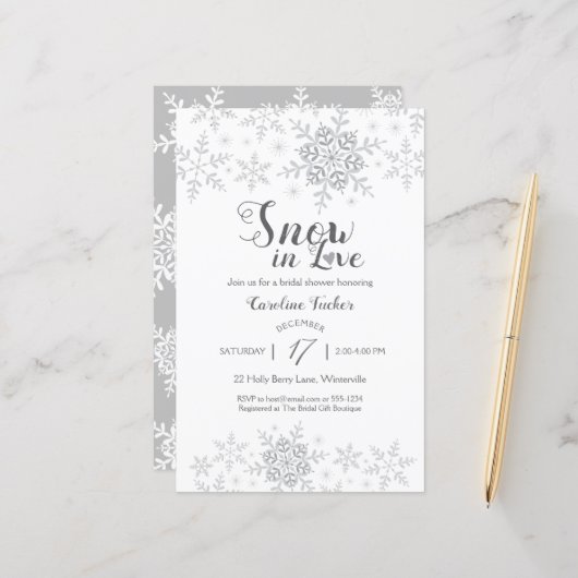 冬の雪の雪の中の恋のブライダルシャワー (正面/裏面インサイチュ)