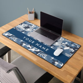 冬の雪の青の迷彩自分の名前をパーソナライズ デスクマット