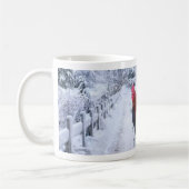 冬の雪の黒の銅のMaransのコーヒー・マグ コーヒーマグカップ (左)