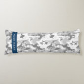 冬の雪グレーカモフラージュあなたの名前をパーソナライズ ボディピロー (正面)