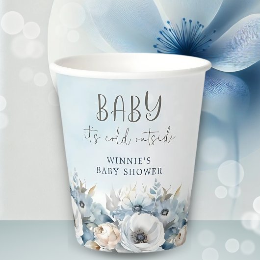 冬の雪ベビーベビーシャワー外は寒い 紙コップ
