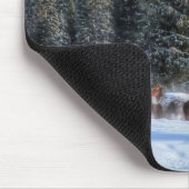 冬の雪ランニングの中で馬のキャンタリング写真 マウスパッド (コーナー)