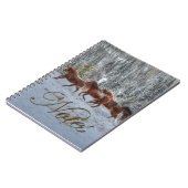 冬の雪ランニングの馬の群れ ノートブック (左側)