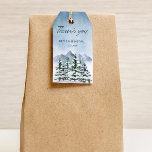 冬の雪山の森結婚の ギフトタグ