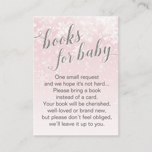 冬の雪片のピンクのベビーシャワーの本の要求 エンクロージャーカード (正面)