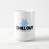 冬の雪片を冷やす コーヒーマグカップ (中央)