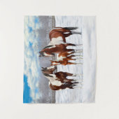 冬の雪絵を描の中に馬を入れる タペストリー (正面)