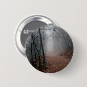 冬の霧 – トレイルのギフトで見える終わりなし 缶バッジ (正面&裏面)