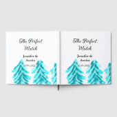 冬の青い松の木の結婚式の名前 ゲストブック (全面)