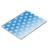 冬の青と白の雪片パターン ノートブック (左側)