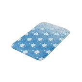 冬の青と白の雪片パターン バスマット (アングル)