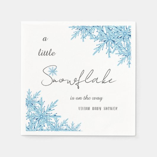 冬の青エレガント小さなスノーフレーク赤ちゃんシャワー スタンダードカクテルナプキン (正面)