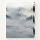 冬の風景に登場する狼 ノートブック (裏面)