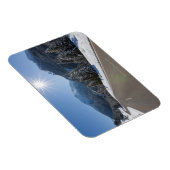 冬の風景を通る牧歌的な空の道路、2 マグネット (右側)