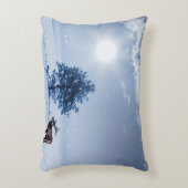 冬の風景（青）。寂しい木と太い アクセントクッション (正面(垂直))
