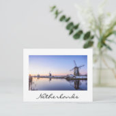 冬の風車がオランダの白い文字はがき ポストカード (スタンド正面)