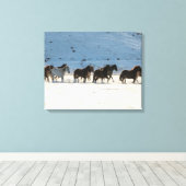 冬の馬のドライブで隠れ家の牧場 キャンバスプリント (インサイチュ (ウッドフロア))