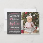 冬の黒板フォトガールの最初の誕生日 招待状 (正面)