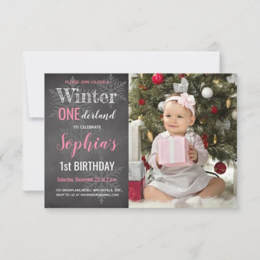 冬の黒板フォトガールの最初の誕生日 招待状 (正面)