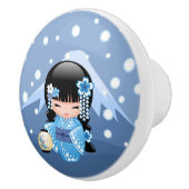 冬のKokeshiの人形-青い山の芸者女の子 セラミックノブ (右)