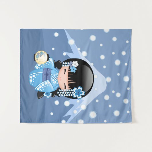 冬のKokeshiの人形-青い山の芸者女の子 タペストリー (正面(横))