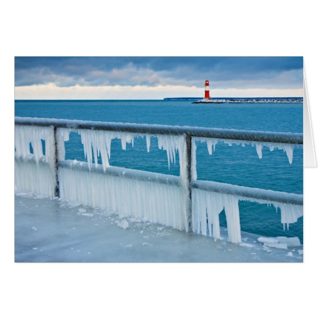 冬のWarnemuende (ドイツ)のモル (正面横)