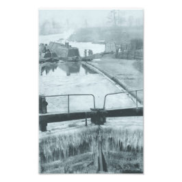 冬は運河に浮かぶ汽船と肉汁 フォトプリント           