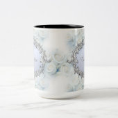 冬パーソナライズされた白のバラ結婚ズマグ ツートーンマグカップ (中央)