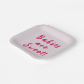 冬ベビー散水 | ピンク色の雪がぼやける ペーパープレート (傾斜あり)