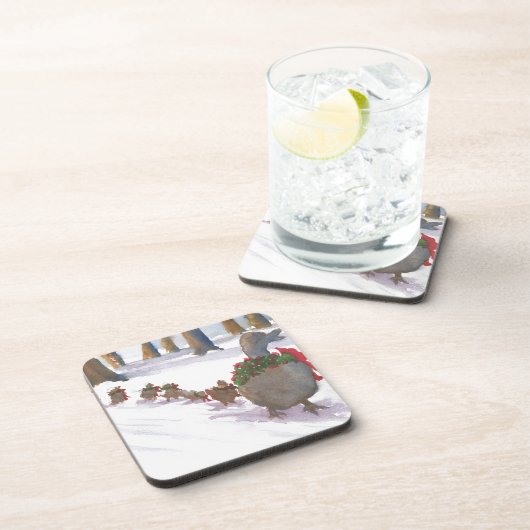 冬休みの間にボストンでよく見られるアヒル コースター (右側)