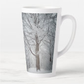 冬威厳のあるの森のブナの木 カフェラテマグ (右)
