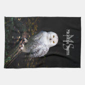 冬威厳のある雪フクロウモノグラム名前をカスタムする キッチンタオル (横)