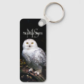 冬威厳のある雪フクロウモノグラム名前をカスタムする キーホルダー (裏面)