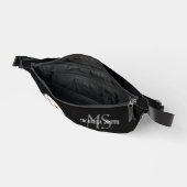 冬威厳のある雪フクロウモノグラム名前をカスタムする ファニーパック (見開き)