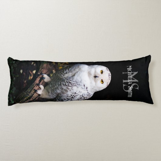 冬威厳のある雪フクロウモノグラム名前をカスタムする ボディピロー (裏面)