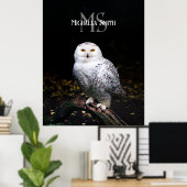 冬威厳のある雪フクロウモノグラム名前をカスタムする ポスター (ホームオフィス)