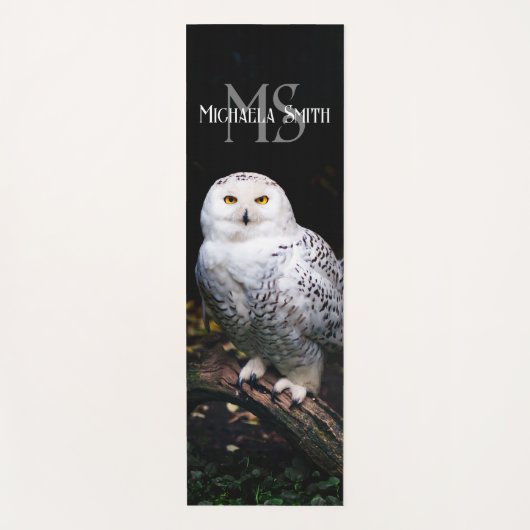 冬威厳のある雪フクロウモノグラム名前をカスタムする ヨガマット (正面)