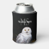 冬威厳のある雪フクロウモノグラム名前をカスタムする 缶クーラー (缶裏面)