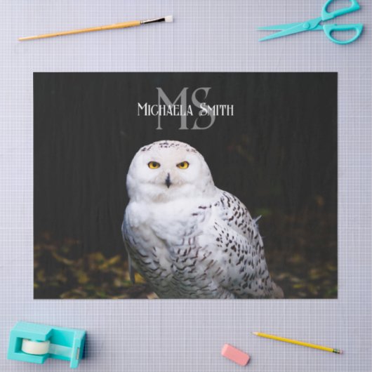 冬威厳のある雪フクロウモノグラム名前をカスタムする 薄葉紙 (クラフト)