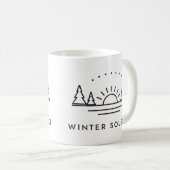 冬至の低い太陽と松の線画 コーヒーマグカップ (正面右)