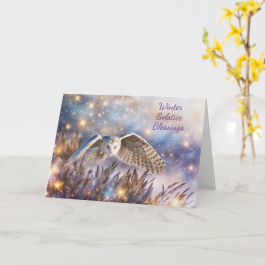 冬至マジカルホワイトフクロウ飛んでいるユール(キリスト降誕祭) カード (黄色い花)