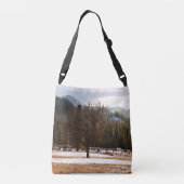 冬…... クロスボディバッグ (裏面)