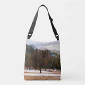 冬…... クロスボディバッグ (正面)