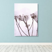 冬、雪の中の植物独身の キャンバスプリント (インサイチュ (ウッドフロア))