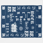 冷えたビール印の白および青 フリースブランケット (正面(横))