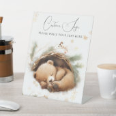 冷たい外のウッドランドベア冬の赤ちゃんシャワー 台座サイン (インサイチュ)