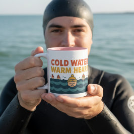 冷たい水温かい心 - おもしろい野外水泳デザイン ツートーンマグカップ