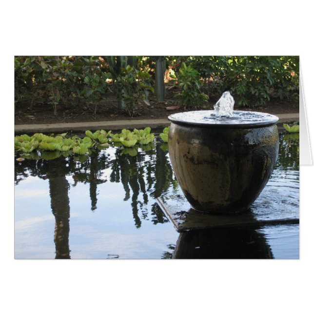 冷水の噴水 (正面横)