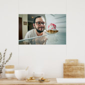 冷蔵おもしろい庫を見ている人 ポスター (キッチン)