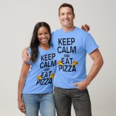 冷静さを保ちピザを食べよう ピザ好きのためのピザ re tシャツ (ユニセックス)